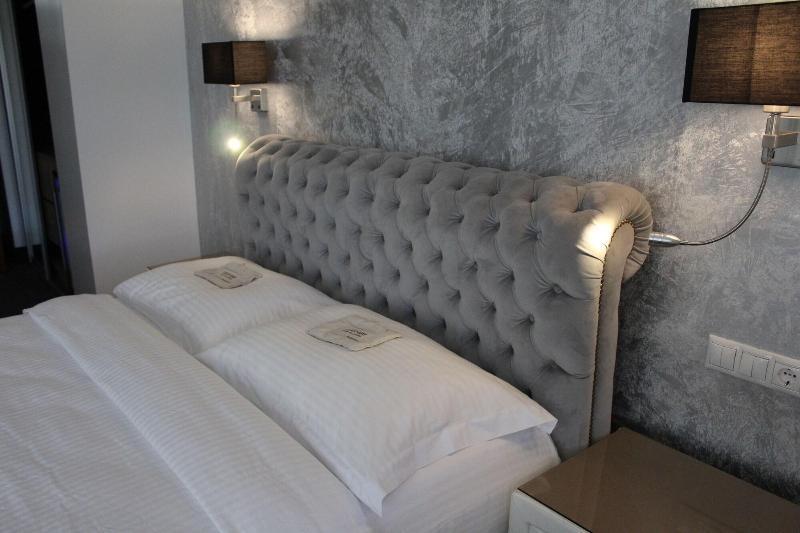 Andromeda Downtown Suites Athènes Extérieur photo