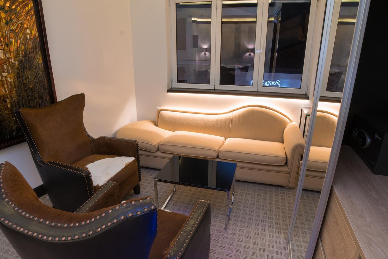 Andromeda Downtown Suites Athènes Extérieur photo